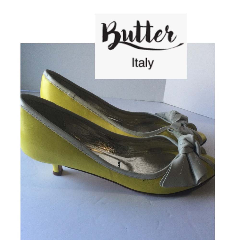 Butter size 6 peep toe leather kitten heel bow